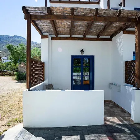 בית הארחה Almiriki Serifos 4*