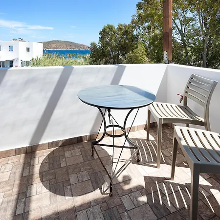 Almiriki Serifos 4* Livadakia