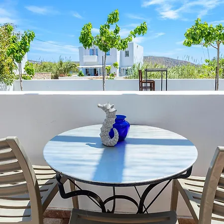 Almiriki Serifos 4* Livadakia