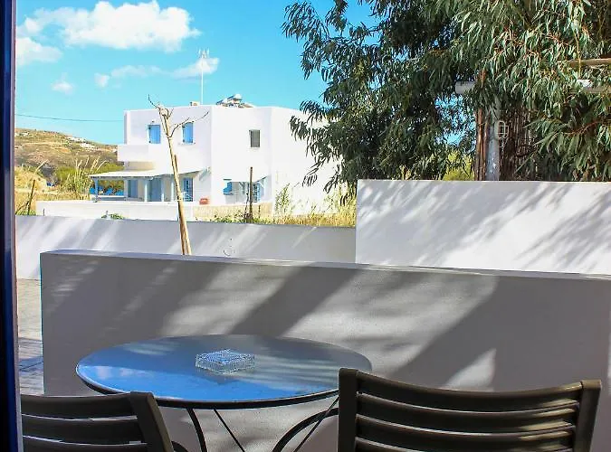 Almiriki Serifos Guest house Livadakia