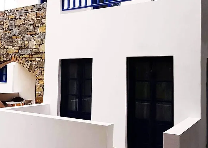 Guest house Almiriki Serifos 4*