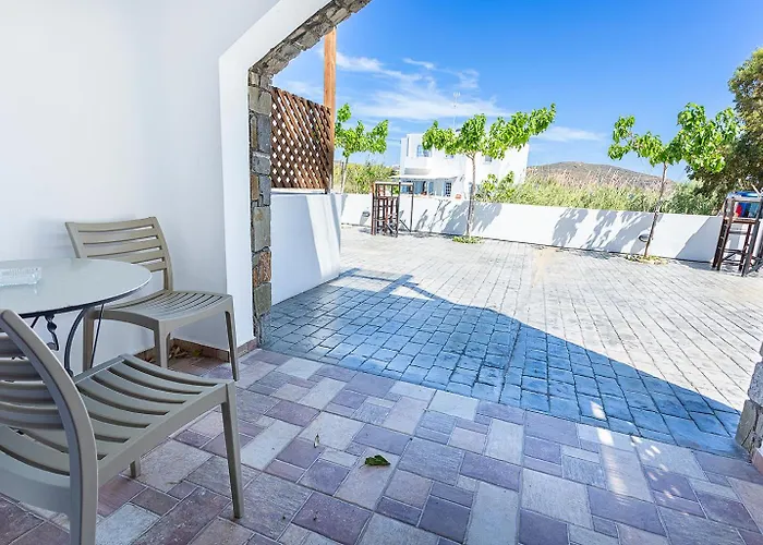 Almiriki Serifos Guest house