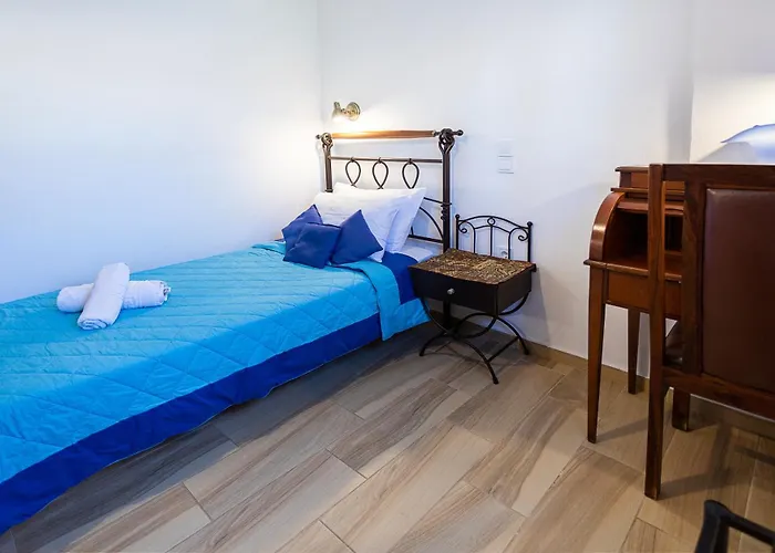 Guest house Almiriki Serifos