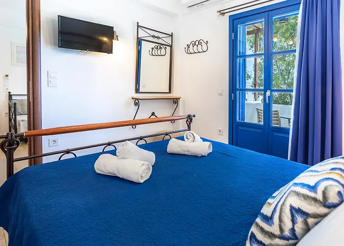 Almiriki Serifos Guest house 4*