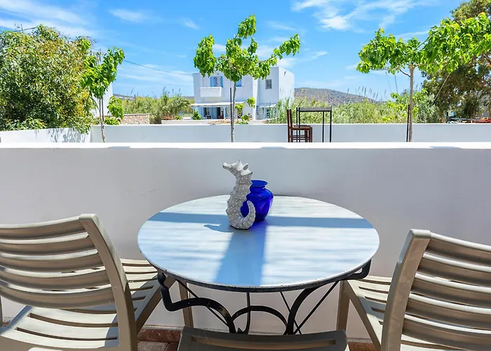 Almiriki Serifos 4* Livadakia