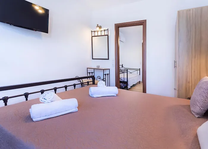 Almiriki Serifos Guest house 4*