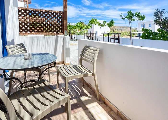 Almiriki Serifos Guest house 4*