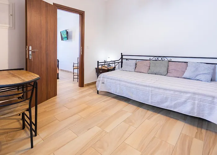 Almiriki Serifos Guest house 4*