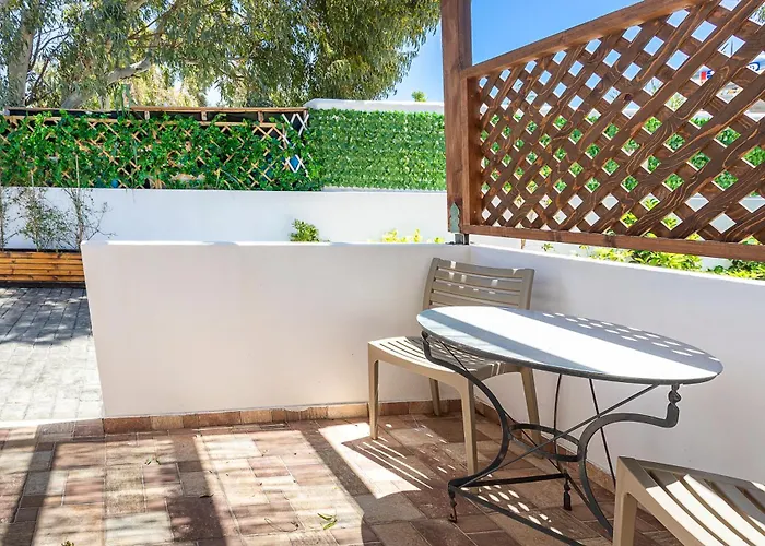 Almiriki Serifos 4* Livadakia