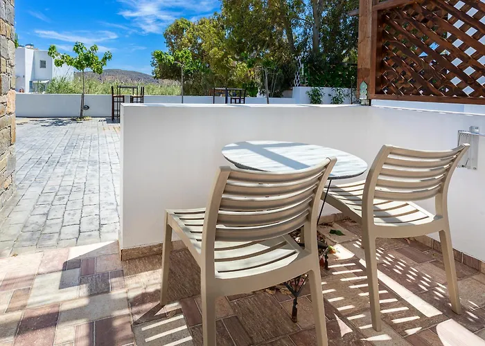 Almiriki Serifos 4* Livadakia