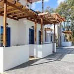 Almiriki Serifos 4* Livadakia