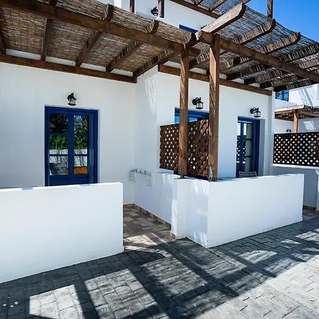 Almiriki Serifos Πανσιόν Λιβαδάκια