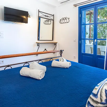Almiriki Serifos Guest house 3*