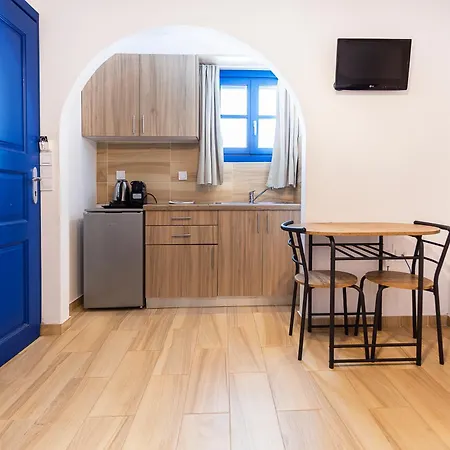 Almiriki Serifos Πανσιόν