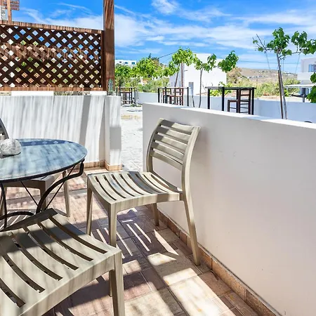 Almiriki Serifos Πανσιόν 4*