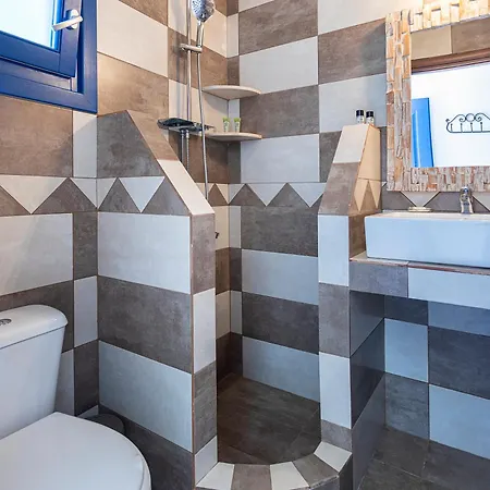 Πανσιόν Almiriki Serifos