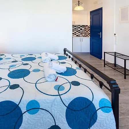 Πανσιόν Almiriki Serifos Λιβαδάκια