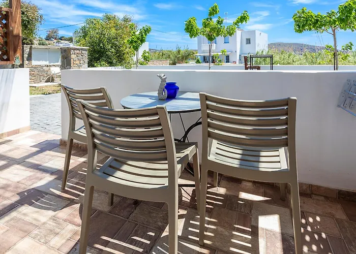 Almiriki Serifos 4* Livadakia